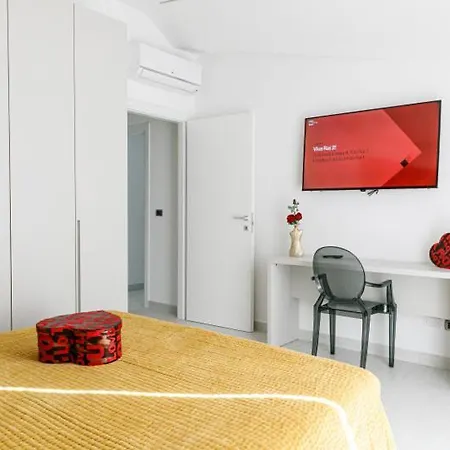 Marco Polo Aparthotel 4*