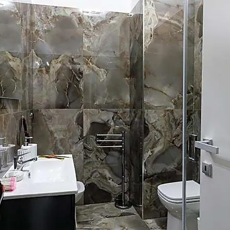 Marco Polo Aparthotel 4*
