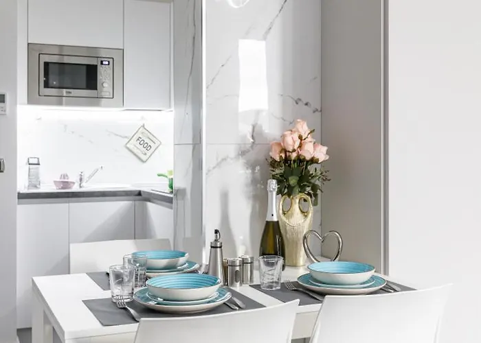 Marco Polo Aparthotel 4*