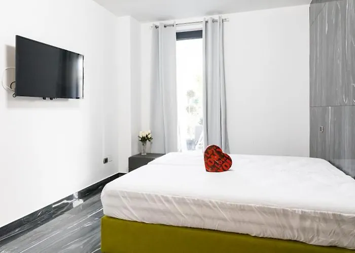 Marco Polo Aparthotel 4*